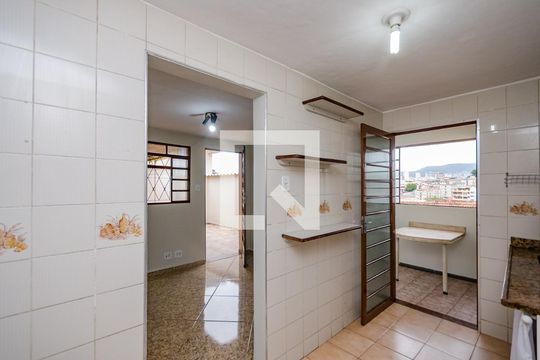 Cozinha de casa para alugar com 2 quartos, 74m² em Bonfim, Belo Horizonte