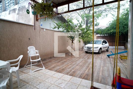 Garagem de casa para alugar com 4 quartos, 265m² em Jardim São Judas Tadeu, Sorocaba