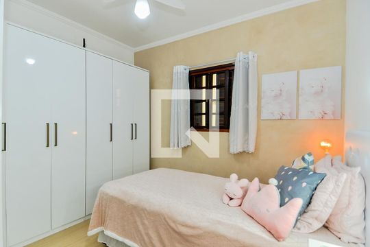 Suíte 1 de casa à venda com 3 quartos, 200m² em Vila Planalto, Guarulhos