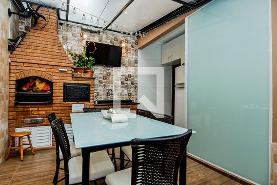 Espaço Gourmet de casa à venda com 3 quartos, 200m² em Vila Planalto, Guarulhos