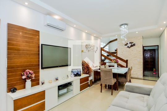 Sala de casa à venda com 3 quartos, 200m² em Vila Planalto, Guarulhos