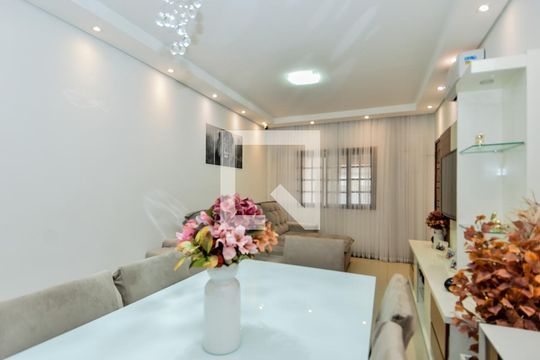 Sala de casa à venda com 3 quartos, 200m² em Vila Planalto, Guarulhos