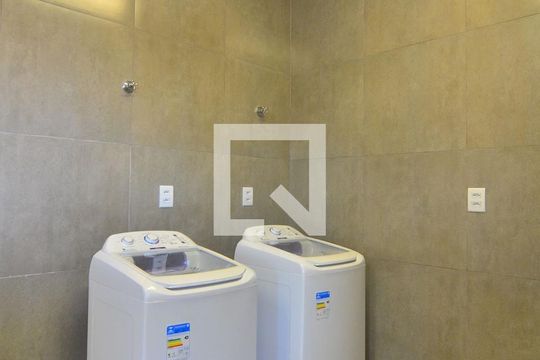 Área comum de kitnet/studio para alugar com 1 quarto, 30m² em Marechal Rondon, Canoas
