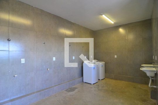 Área comum de kitnet/studio para alugar com 1 quarto, 30m² em Marechal Rondon, Canoas