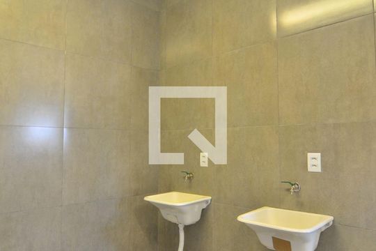 Área comum de kitnet/studio para alugar com 1 quarto, 30m² em Marechal Rondon, Canoas