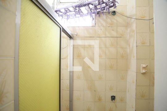 Banheiro de apartamento para alugar com 1 quarto, 32m² em Aviação, Praia Grande