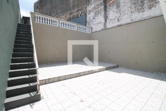 Quintal de casa à venda com 2 quartos, 150m² em Jardim Jaú (zona Leste), São Paulo