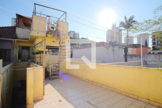 Terraço de casa à venda com 3 quartos, 205m² em Parque São Jorge, São Paulo
