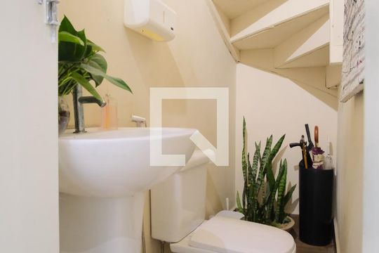 Lavabo de casa à venda com 3 quartos, 205m² em Parque São Jorge, São Paulo