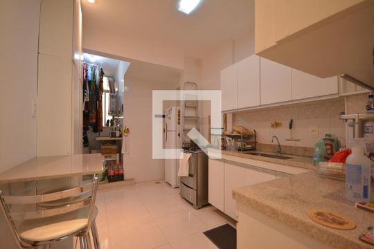 Cozinha de apartamento para alugar com 3 quartos, 96m² em Flamengo, Rio de Janeiro