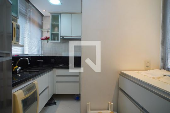 Cozinha de apartamento à venda com 2 quartos, 78m² em Mont’Serrat, Porto Alegre