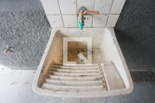 Tanque de casa para alugar com 2 quartos, 80m² em Chácara Santo Antônio (zona Sul), São Paulo