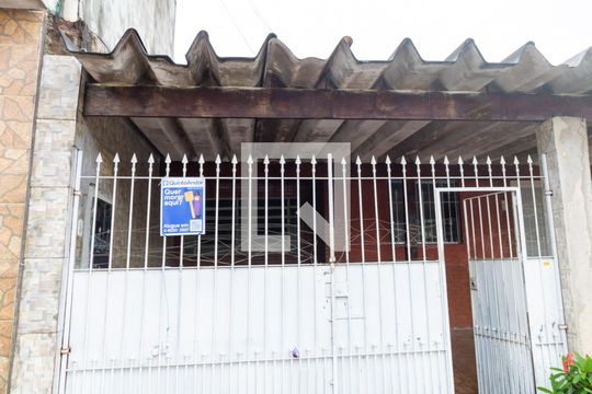 Fachada de casa à venda com 2 quartos, 253m² em Jardim Penha, São Paulo