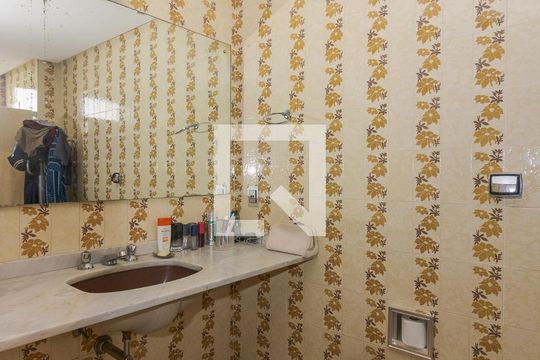 Quarto Suíte - banheiro de apartamento à venda com 3 quartos, 170m² em Mont Serrat, Porto Alegre