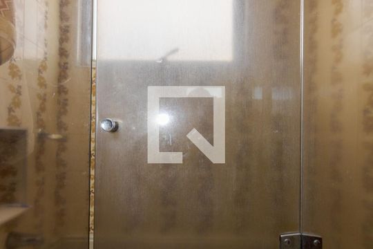 Quarto Suíte - banheiro de apartamento à venda com 3 quartos, 170m² em Mont Serrat, Porto Alegre