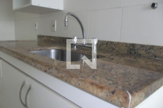 Cozinha de apartamento para alugar com 3 quartos, 110m² em Barra da Tijuca, Rio de Janeiro
