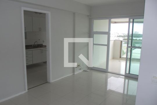 Sala de apartamento para alugar com 3 quartos, 110m² em Barra da Tijuca, Rio de Janeiro