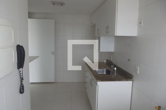 Cozinha de apartamento para alugar com 3 quartos, 110m² em Barra da Tijuca, Rio de Janeiro