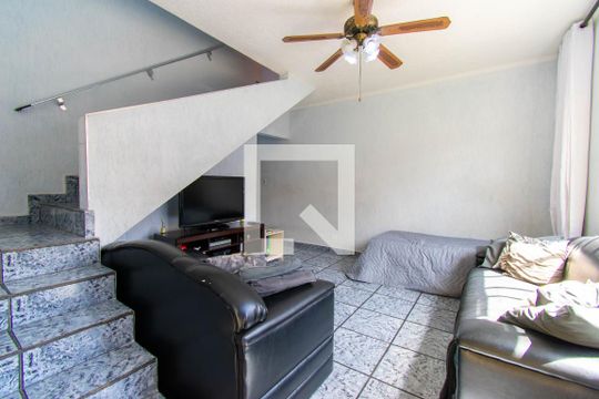 Casa à venda com 3 quartos, 144m² em Vila Santa Virginia, São Paulo