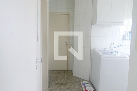 Área de Serviço de apartamento à venda com 3 quartos, 165m² em Vila Suzana, São Paulo