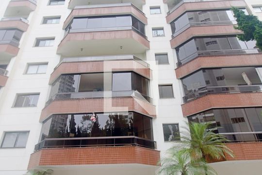 Fachada de apartamento à venda com 3 quartos, 165m² em Vila Suzana, São Paulo
