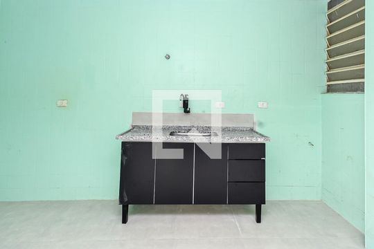 Cozinha de casa para alugar com 1 quarto, 40m² em Vila Madalena, São Paulo