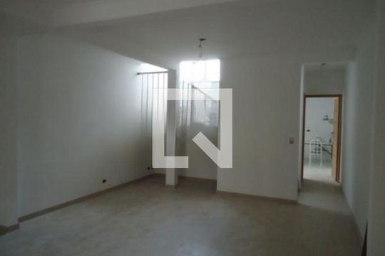 Casa à venda com 3 quartos, 110m² em Vila Monumento, São Paulo