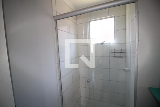 Banheiro de apartamento para alugar com 2 quartos, 42m² em Igara, Canoas