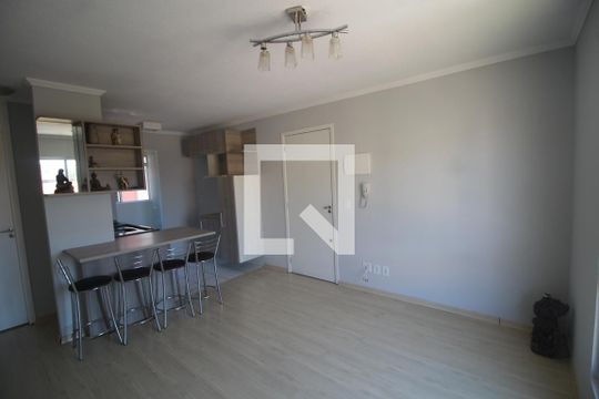 Sala de apartamento para alugar com 2 quartos, 42m² em Igara, Canoas