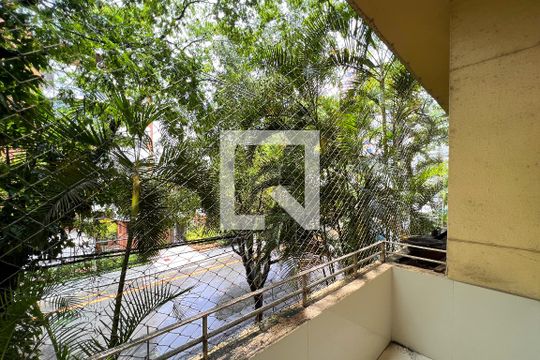 Sacada de apartamento à venda com 2 quartos, 105m² em Vila Uberabinha, São Paulo