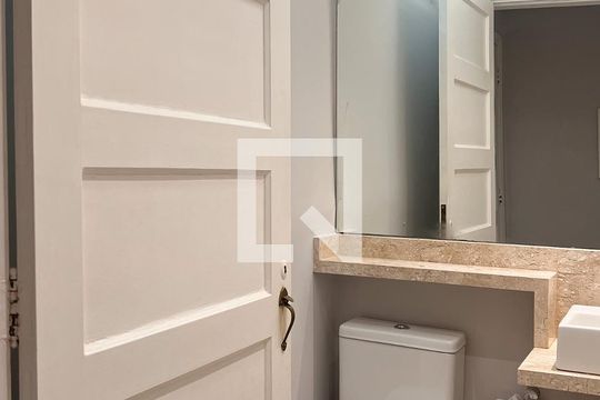 Lavabo de apartamento à venda com 2 quartos, 105m² em Vila Uberabinha, São Paulo