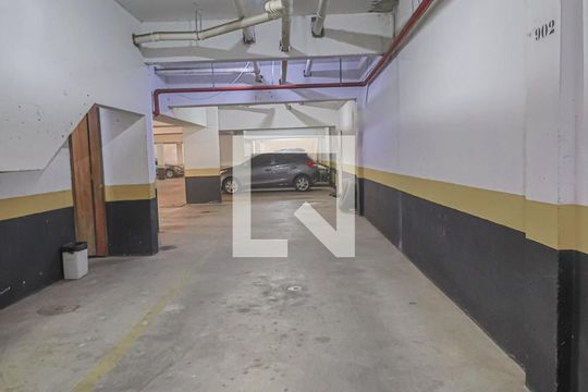 Garagem de apartamento à venda com 4 quartos, 295m² em Santa Efigênia, Belo Horizonte