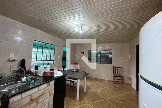 Cozinha de casa à venda com 4 quartos, 170m² em Vicentina, São Leopoldo