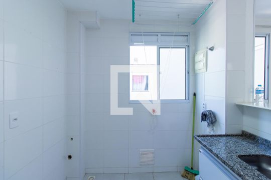 Cozinha de apartamento para alugar com 2 quartos, 39m² em Jardim Caiapiá, Cotia