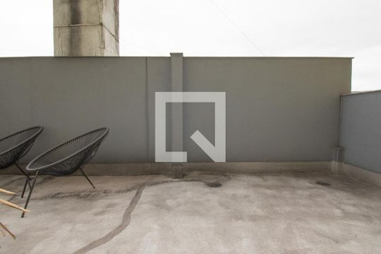 pátio comum de kitnet/studio à venda com 1 quarto, 27m² em Pátria Nova, Novo Hamburgo