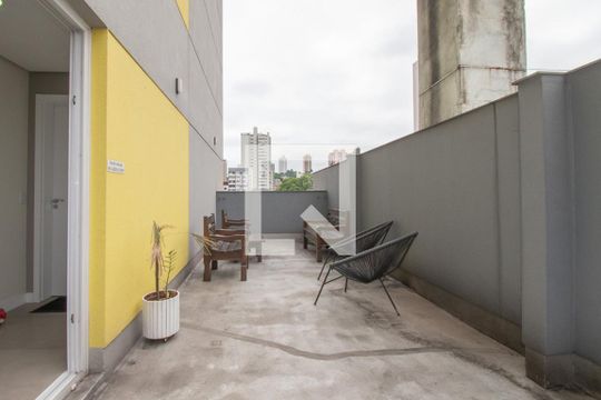pátio comum de kitnet/studio à venda com 1 quarto, 27m² em Pátria Nova, Novo Hamburgo