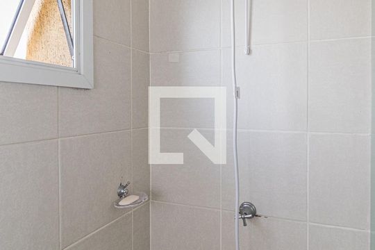 Banheiro da Suíte de apartamento à venda com 3 quartos, 65m² em Partenon, Porto Alegre