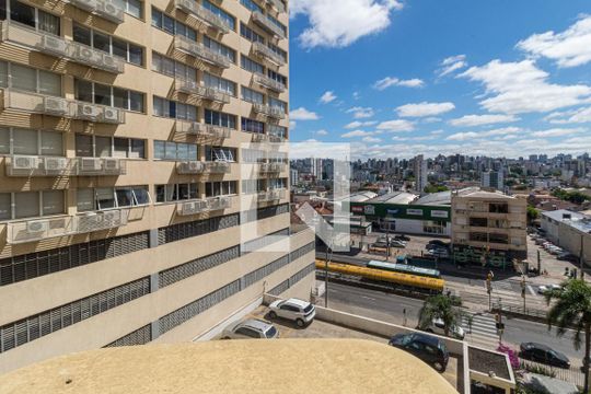 Vista da Suíte de apartamento à venda com 3 quartos, 65m² em Partenon, Porto Alegre