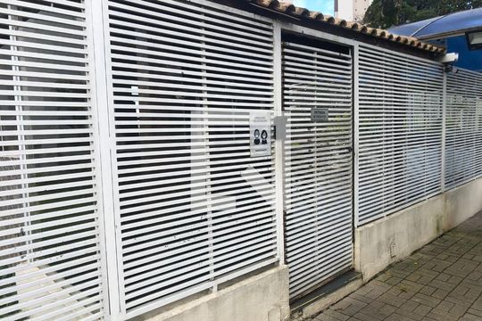 Fachada de apartamento à venda com 2 quartos, 65m² em Veleiros, São Paulo