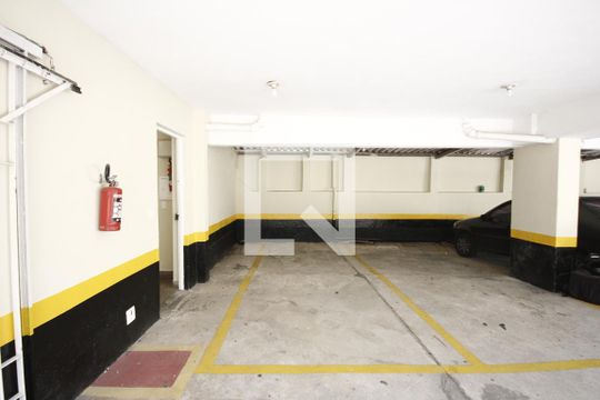 Garagem de apartamento para alugar com 3 quartos, 80m² em Vl Firmiano Pinto, São Paulo