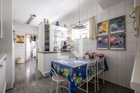 Cozinha de apartamento para alugar com 3 quartos, 210m² em Jardim Paulista, São Paulo