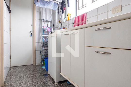 Área de Serviço de apartamento para alugar com 3 quartos, 210m² em Jardim Paulista, São Paulo