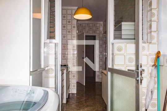 Área de Serviço de apartamento para alugar com 4 quartos, 152m² em Pitangueiras, Guarujá
