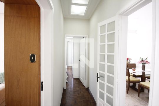 Corredor de casa à venda com 3 quartos, 300m² em Jardim da Glória, São Paulo