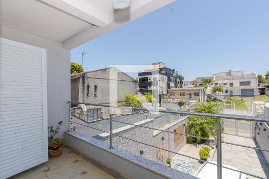 Sala - Sacada de casa à venda com 4 quartos, 395m² em Jardim Itu Sabará, Porto Alegre