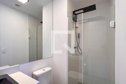 Banheiro da Suíte de apartamento à venda com 1 quarto, 26m² em Vila Nova Conceição, São Paulo