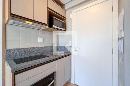 Cozinha de apartamento à venda com 1 quarto, 26m² em Vila Nova Conceição, São Paulo