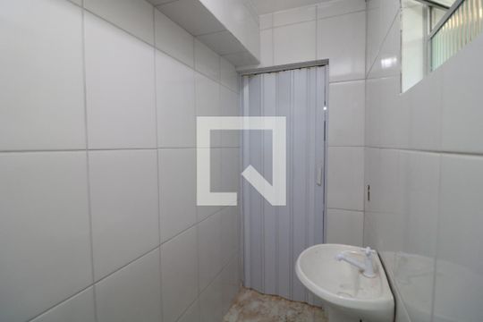 Banheiro de kitnet/studio para alugar com 1 quarto, 25m² em Cidade São Mateus, São Paulo