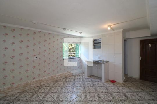 Quarto/Cozinha de kitnet/studio para alugar com 1 quarto, 25m² em Cidade São Mateus, São Paulo