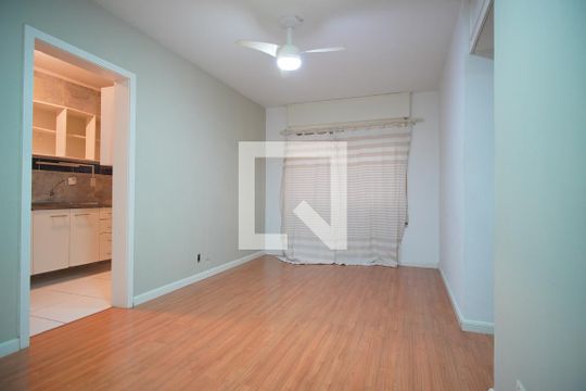 Apartamento à venda com 3 quartos, 70m² em Boa Vista, Porto Alegre